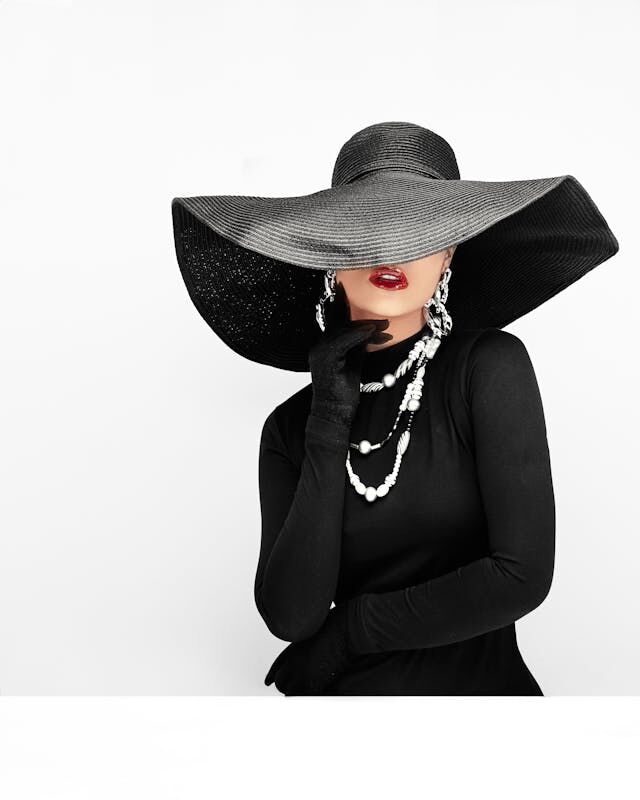 7 Essential Accessories Every Woman Should Have